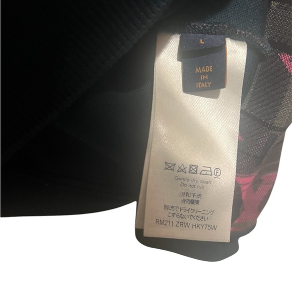 Louis Vuitton Men's Pink and Black Sweater - Picture 5 of 6